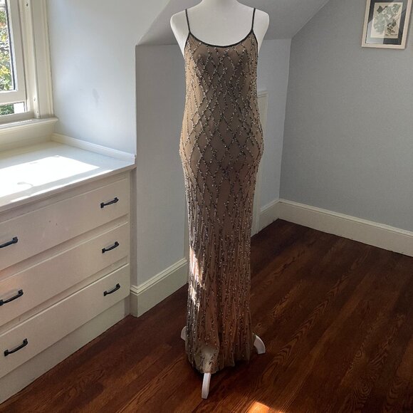 Hobbs/Marilyn Anselm 100% silk floor-length sequin dress, golden beige - Picture 1 of 13